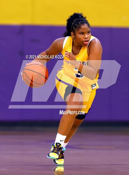 Thumbnail 1 in Sierra Canyon vs. Lynwood photogallery.