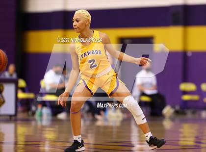 Thumbnail 1 in Sierra Canyon vs. Lynwood photogallery.