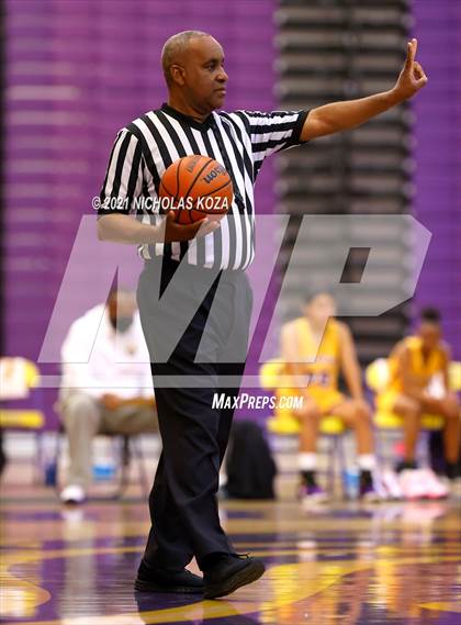 Thumbnail 3 in Sierra Canyon vs. Lynwood photogallery.