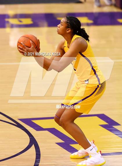 Thumbnail 3 in Sierra Canyon vs. Lynwood photogallery.