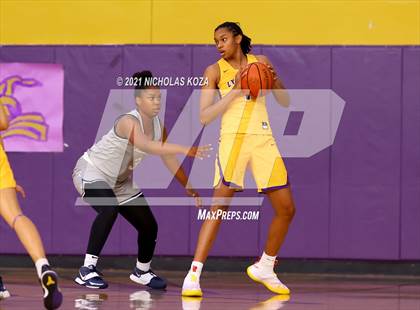 Thumbnail 2 in Sierra Canyon vs. Lynwood photogallery.