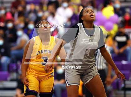 Thumbnail 2 in Sierra Canyon vs. Lynwood photogallery.