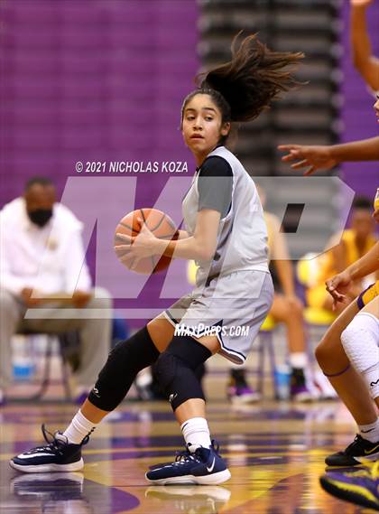Thumbnail 2 in Sierra Canyon vs. Lynwood photogallery.