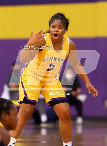 Thumbnail 1 in Sierra Canyon vs. Lynwood photogallery.