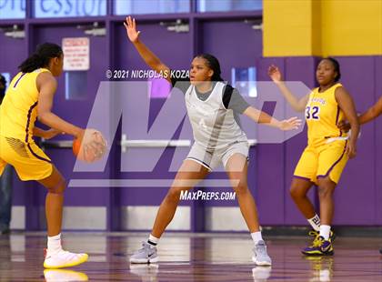 Thumbnail 1 in Sierra Canyon vs. Lynwood photogallery.