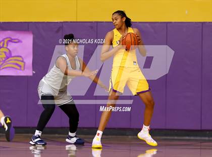 Thumbnail 3 in Sierra Canyon vs. Lynwood photogallery.