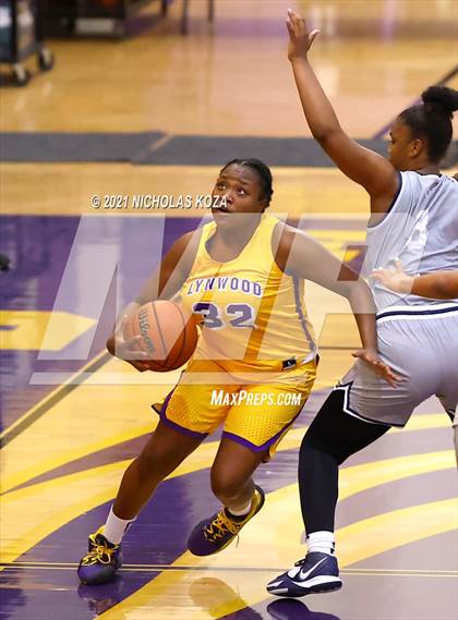 Thumbnail 3 in Sierra Canyon vs. Lynwood photogallery.