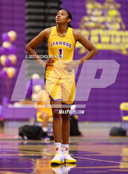 Thumbnail 3 in Sierra Canyon vs. Lynwood photogallery.