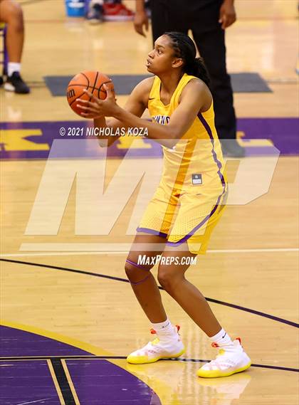 Thumbnail 3 in Sierra Canyon vs. Lynwood photogallery.