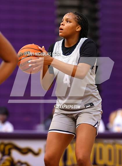 Thumbnail 3 in Sierra Canyon vs. Lynwood photogallery.