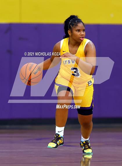 Thumbnail 3 in Sierra Canyon vs. Lynwood photogallery.