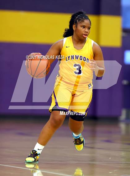 Thumbnail 1 in Sierra Canyon vs. Lynwood photogallery.