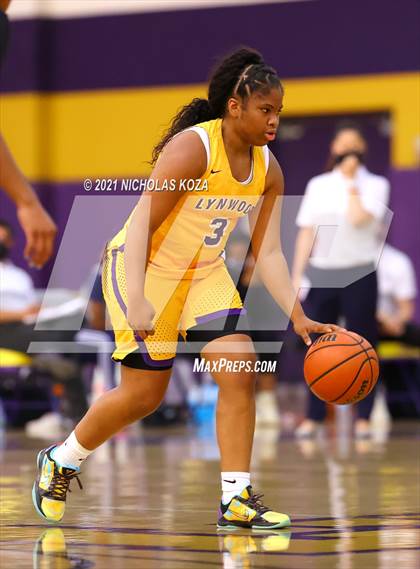 Thumbnail 2 in Sierra Canyon vs. Lynwood photogallery.