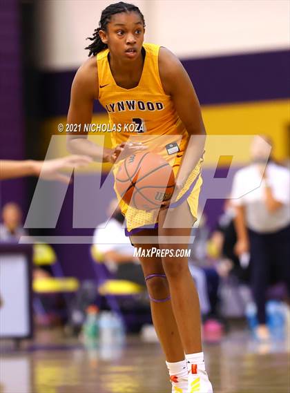 Thumbnail 1 in Sierra Canyon vs. Lynwood photogallery.