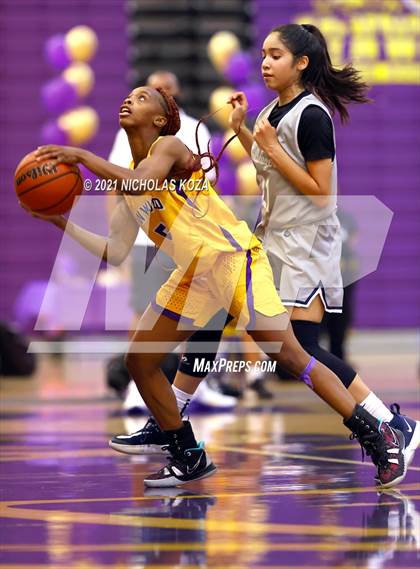 Thumbnail 2 in Sierra Canyon vs. Lynwood photogallery.