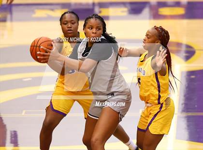 Thumbnail 3 in Sierra Canyon vs. Lynwood photogallery.