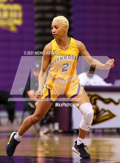 Thumbnail 1 in Sierra Canyon vs. Lynwood photogallery.