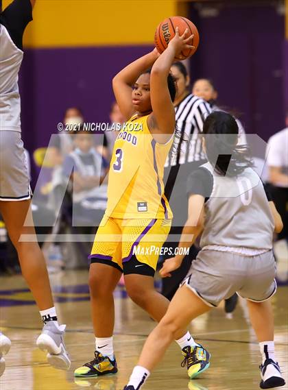 Thumbnail 1 in Sierra Canyon vs. Lynwood photogallery.