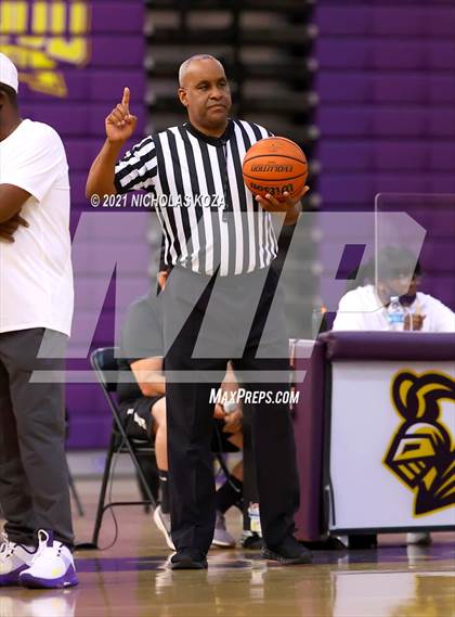 Thumbnail 3 in Sierra Canyon vs. Lynwood photogallery.