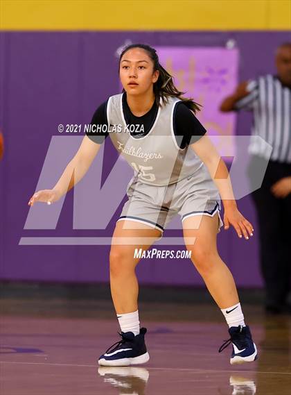 Thumbnail 1 in Sierra Canyon vs. Lynwood photogallery.
