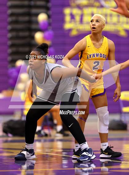Thumbnail 1 in Sierra Canyon vs. Lynwood photogallery.