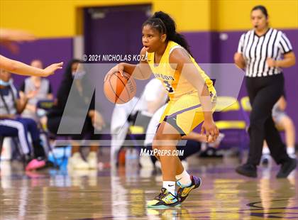 Thumbnail 1 in Sierra Canyon vs. Lynwood photogallery.