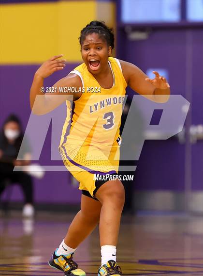 Thumbnail 2 in Sierra Canyon vs. Lynwood photogallery.