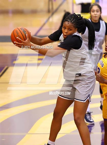 Thumbnail 3 in Sierra Canyon vs. Lynwood photogallery.