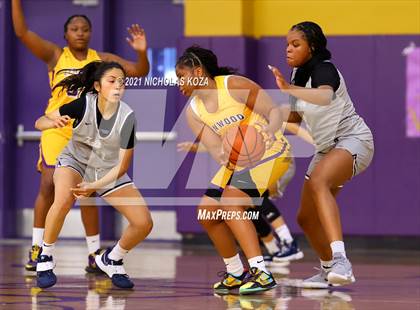 Thumbnail 1 in Sierra Canyon vs. Lynwood photogallery.
