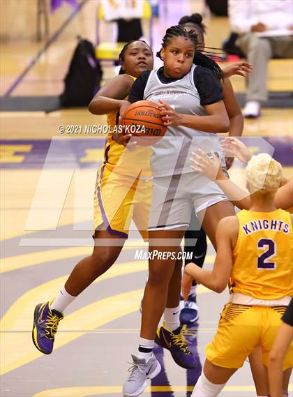 Thumbnail 3 in Sierra Canyon vs. Lynwood photogallery.