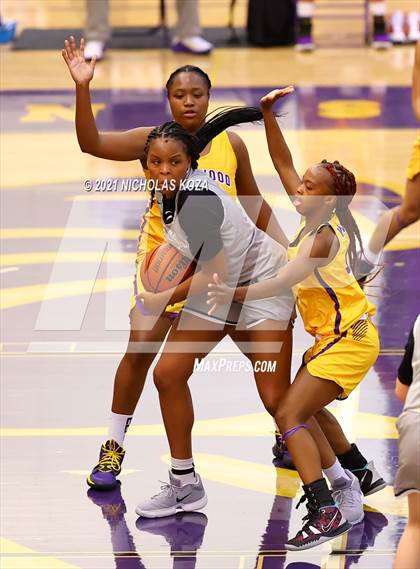 Thumbnail 3 in Sierra Canyon vs. Lynwood photogallery.