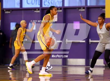 Thumbnail 3 in Sierra Canyon vs. Lynwood photogallery.