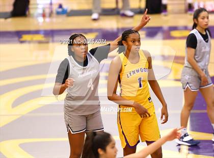 Thumbnail 3 in Sierra Canyon vs. Lynwood photogallery.