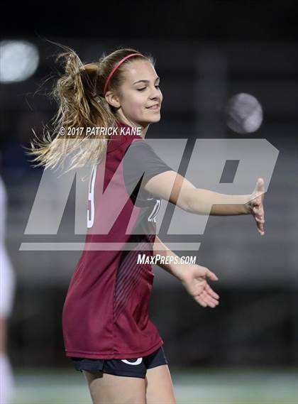 Thumbnail 3 in Oakton @ Yorktown photogallery.