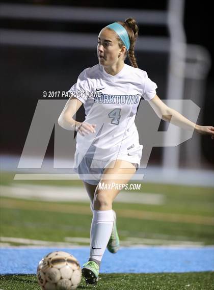 Thumbnail 3 in Oakton @ Yorktown photogallery.