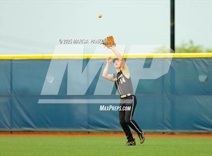 Thumbnail 1 in Bishop Grimes vs Notre Dame (NYSPHSAA Class C Section 3 Sectional Final) photogallery.