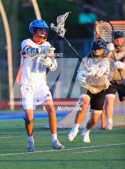Thumbnail 2 in Oaks Christian vs Westlake photogallery.