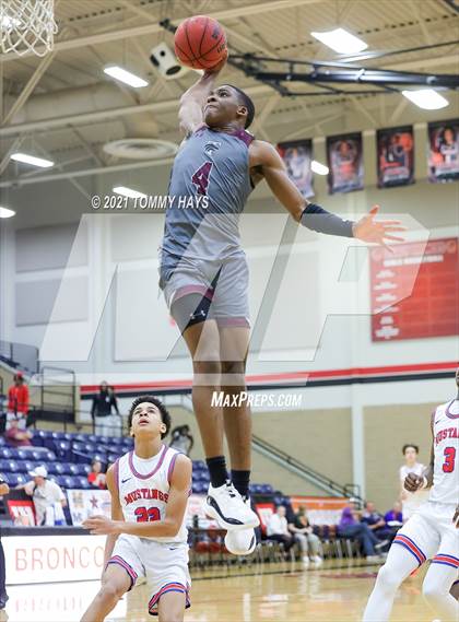 Thumbnail 2 in Mansfield Timberview vs. Pearce (Whataburger Tournament) photogallery.