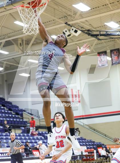 Thumbnail 2 in Mansfield Timberview vs. Pearce (Whataburger Tournament) photogallery.