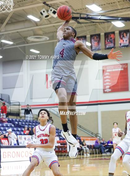 Thumbnail 1 in Mansfield Timberview vs. Pearce (Whataburger Tournament) photogallery.
