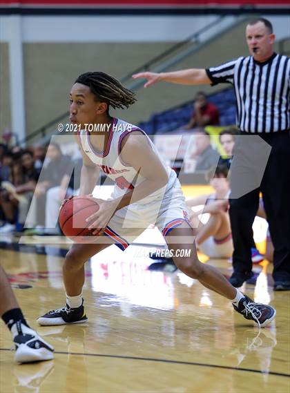 Thumbnail 2 in Mansfield Timberview vs. Pearce (Whataburger Tournament) photogallery.