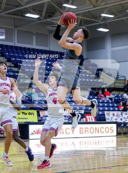 Thumbnail 3 in Mansfield Timberview vs. Pearce (Whataburger Tournament) photogallery.