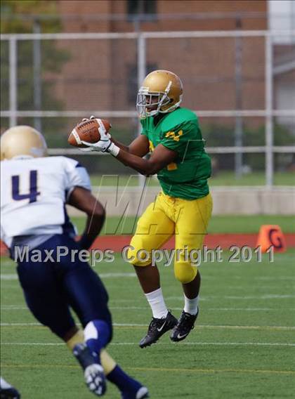 Thumbnail 2 in Xaverian @ Holy Cross photogallery.