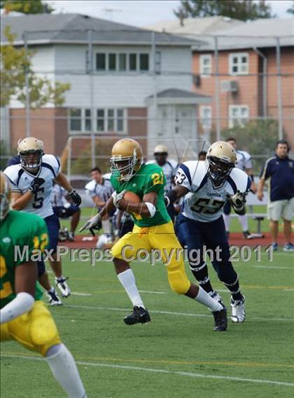 Thumbnail 2 in Xaverian @ Holy Cross photogallery.
