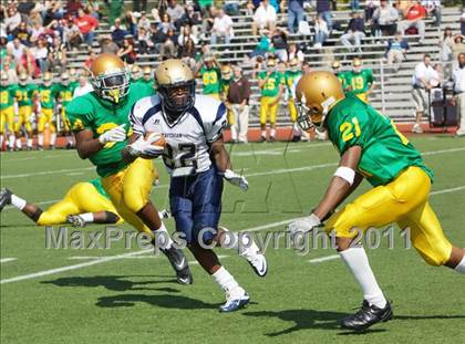 Thumbnail 3 in Xaverian @ Holy Cross photogallery.