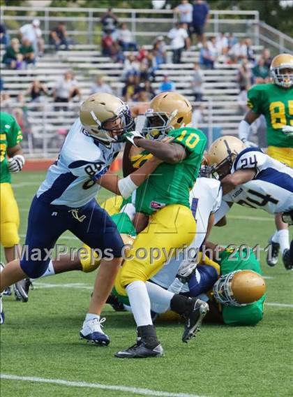 Thumbnail 2 in Xaverian @ Holy Cross photogallery.