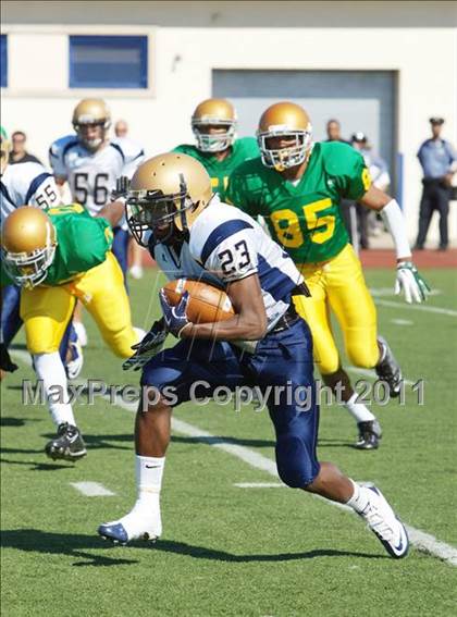 Thumbnail 1 in Xaverian @ Holy Cross photogallery.