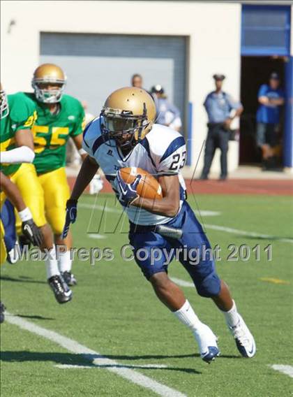 Thumbnail 2 in Xaverian @ Holy Cross photogallery.