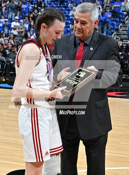 Thumbnail 3 in Gruver vs Stamford (UIL 2A State Final) photogallery.