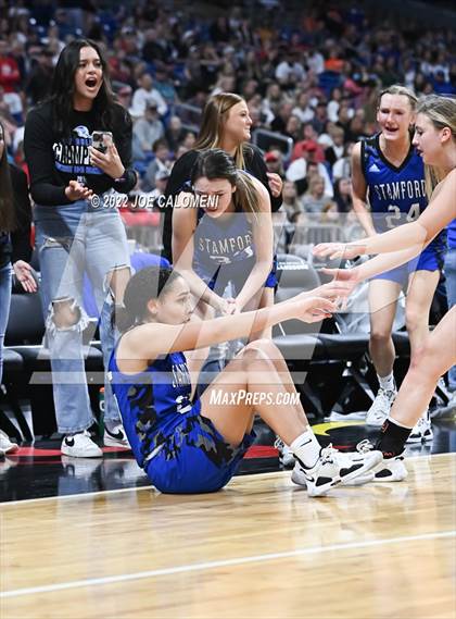 Thumbnail 2 in Gruver vs Stamford (UIL 2A State Final) photogallery.